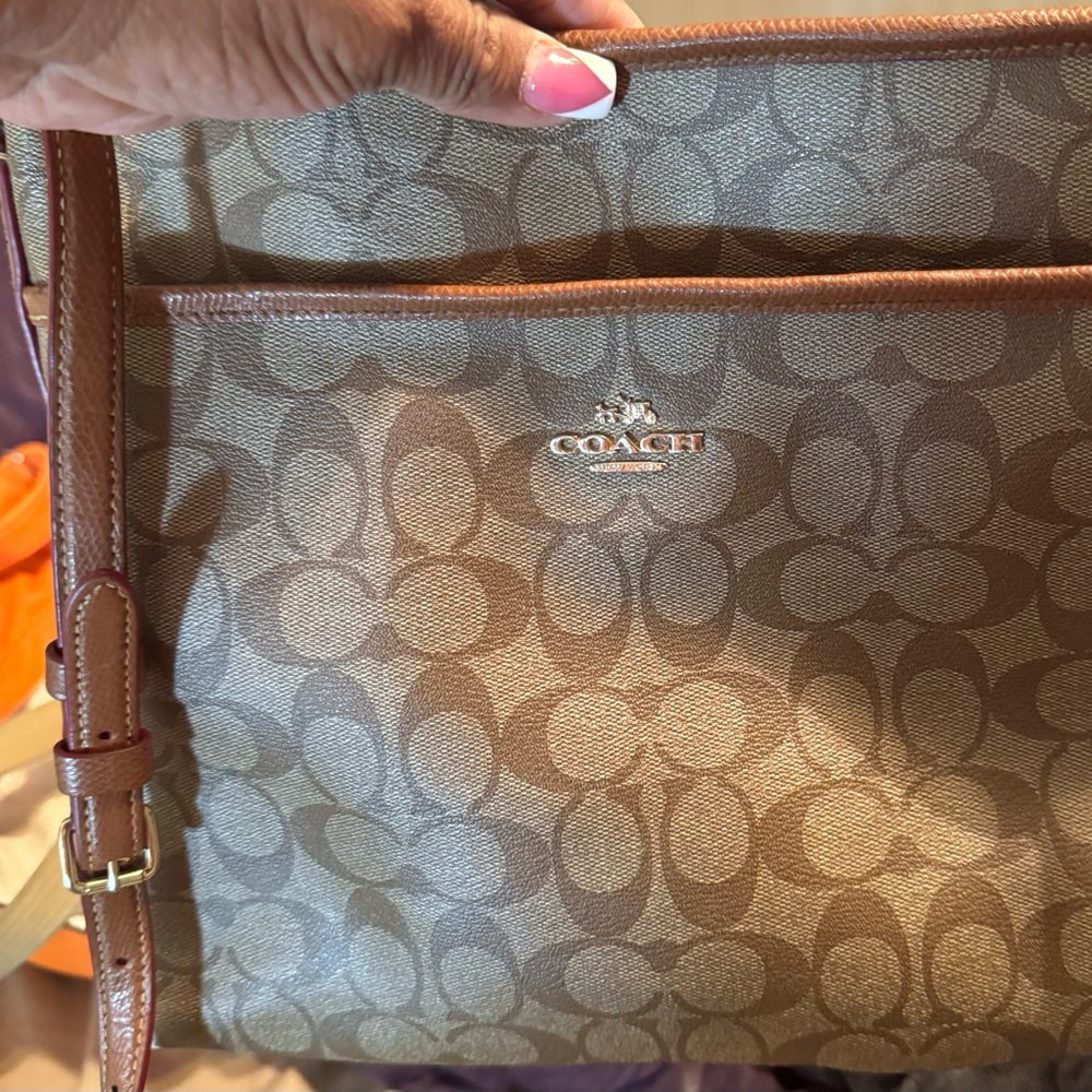 Authentic leather Coach Crossbody Bag with Coach Logo